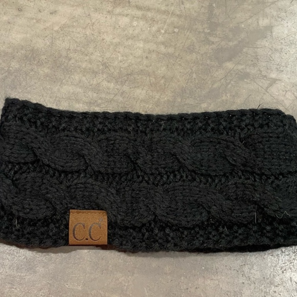 CC knit head band in black! NWT and oh so cute!